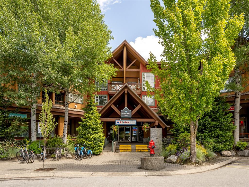 347 4340  Lorimer Road, Village