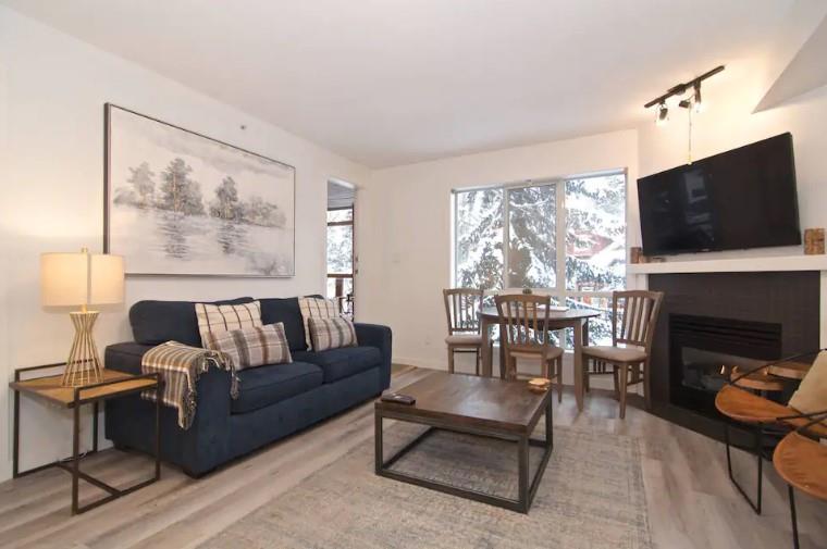 34/34A 4388  Northlands Boulevard, Village