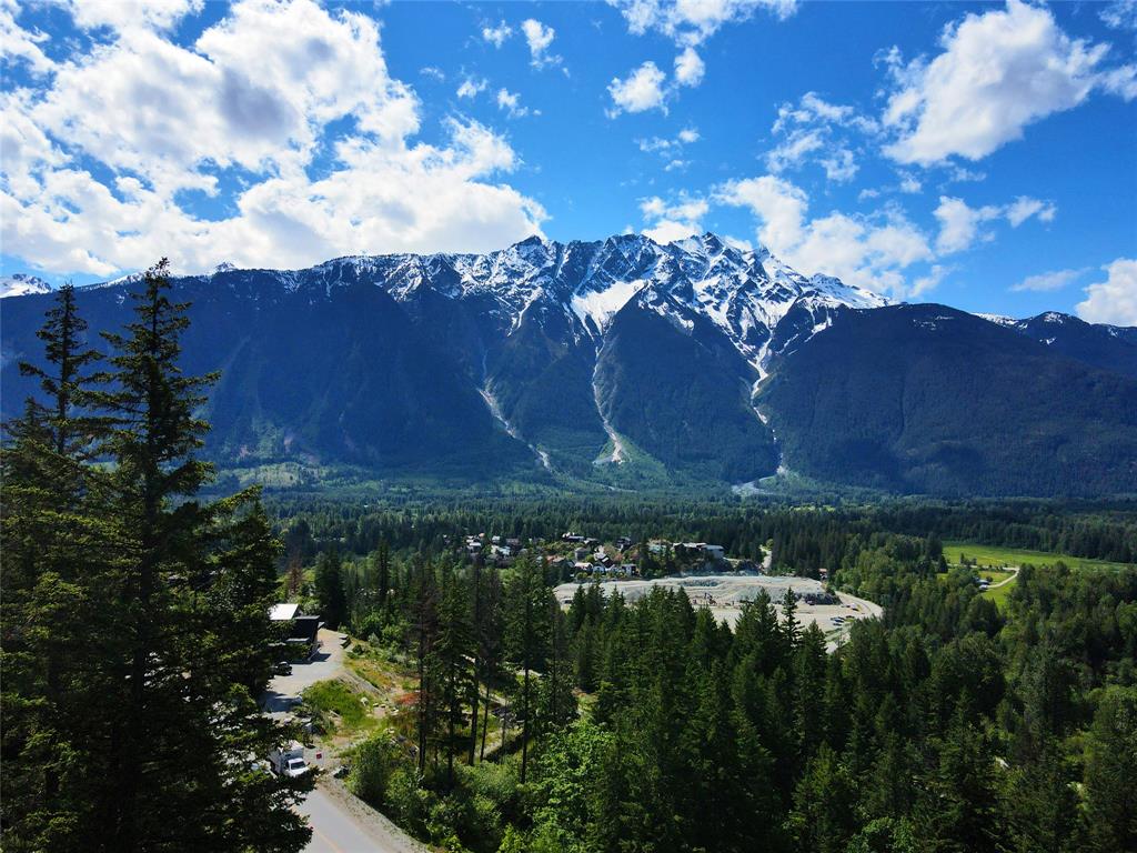 7505  Pebble Creek Drive, Pemberton