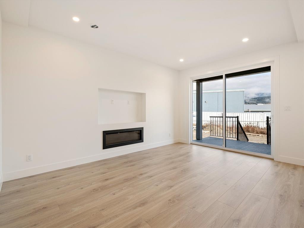 1013  Phare Crescent, Pemberton