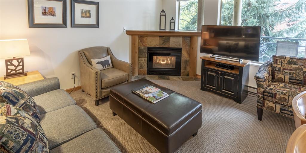 19 4375  Northlands Week 4 Boulevard, Village