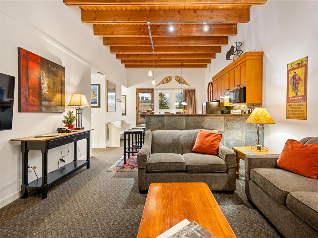 515 4200  Whistler Way, Village