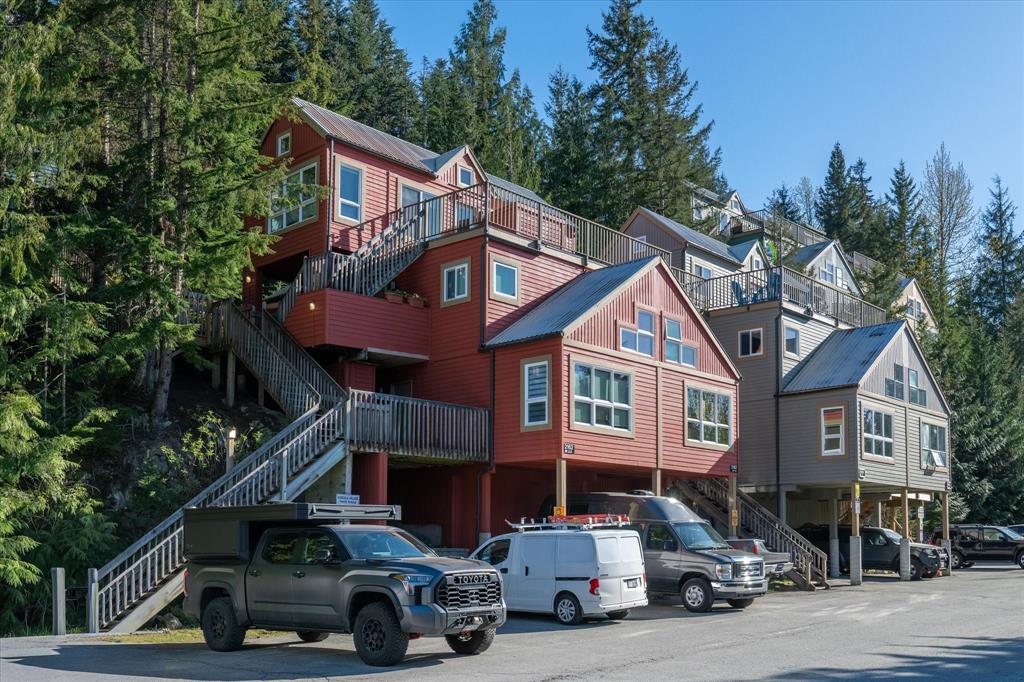 3 2162  Sarajevo Drive, Whistler Creek