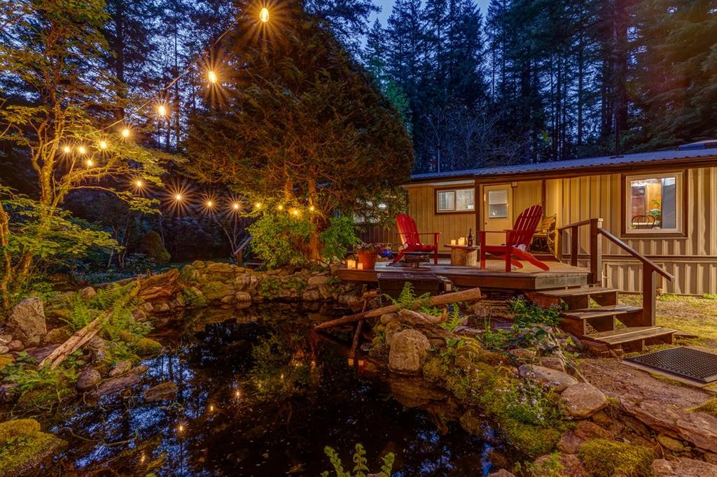 10009  Paradise Valley Road, Squamish