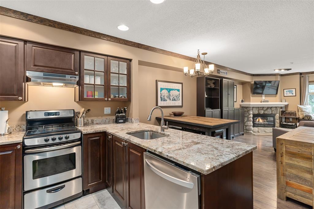 207 2050  Lake Placid Road, Whistler Creek
