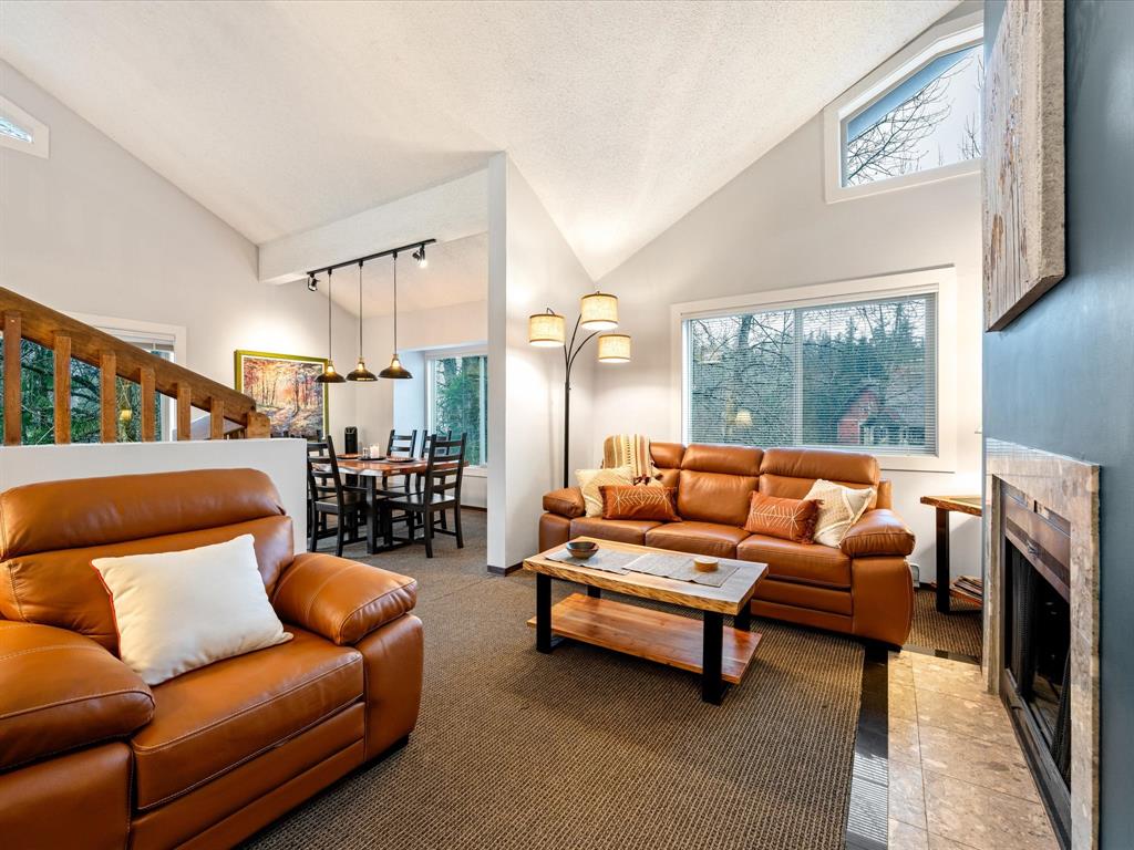 320 2021 Karen Crescent 320, Whistler 320 2021 Karen Crescent, Whistler Creek