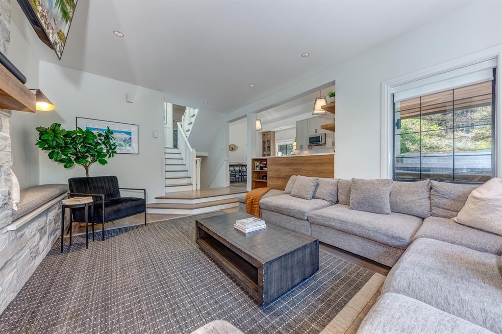2212  Gondola Way, Whistler Creek