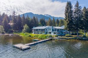 17 3262  Archibald Way, Whistler