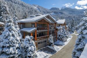 23 2324  Taluswood Place, Whistler