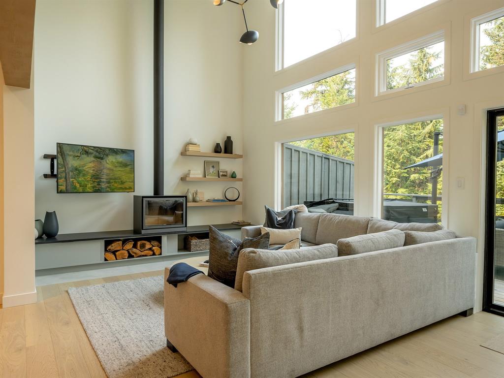 6260 Eagle Drive, Whistler 6260 Eagle Drive, Whistler Cay Heights