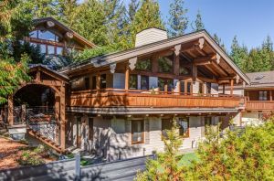 6403  St Andrew's Way, Whistler